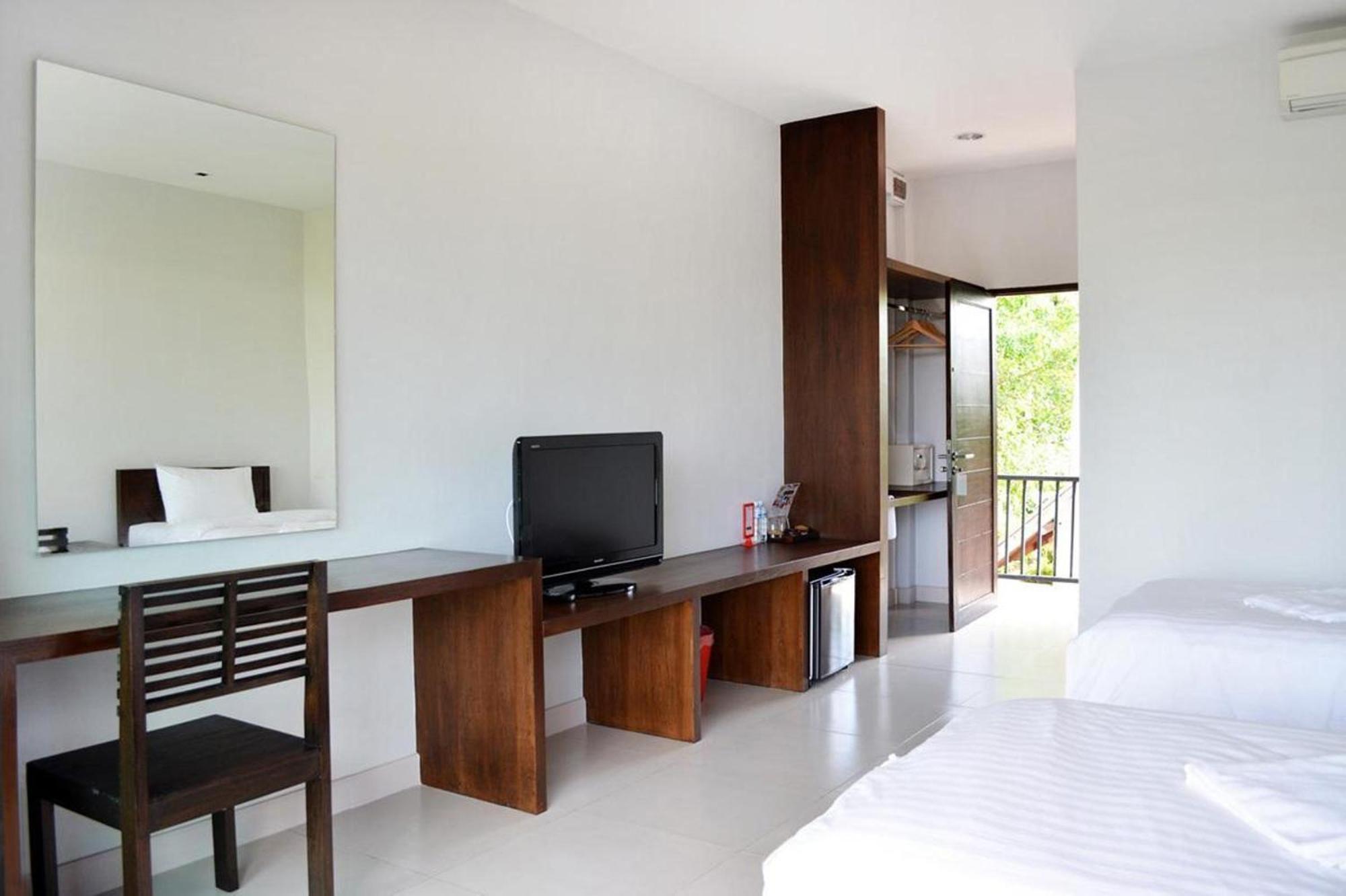 Resor The Nidhra Boutique
